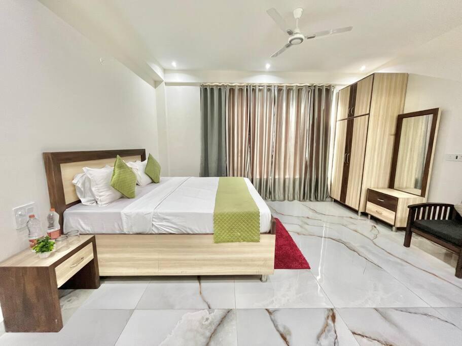 Host Jatin Kasauli Crest 7O1827O7O3 Apartment Exterior photo