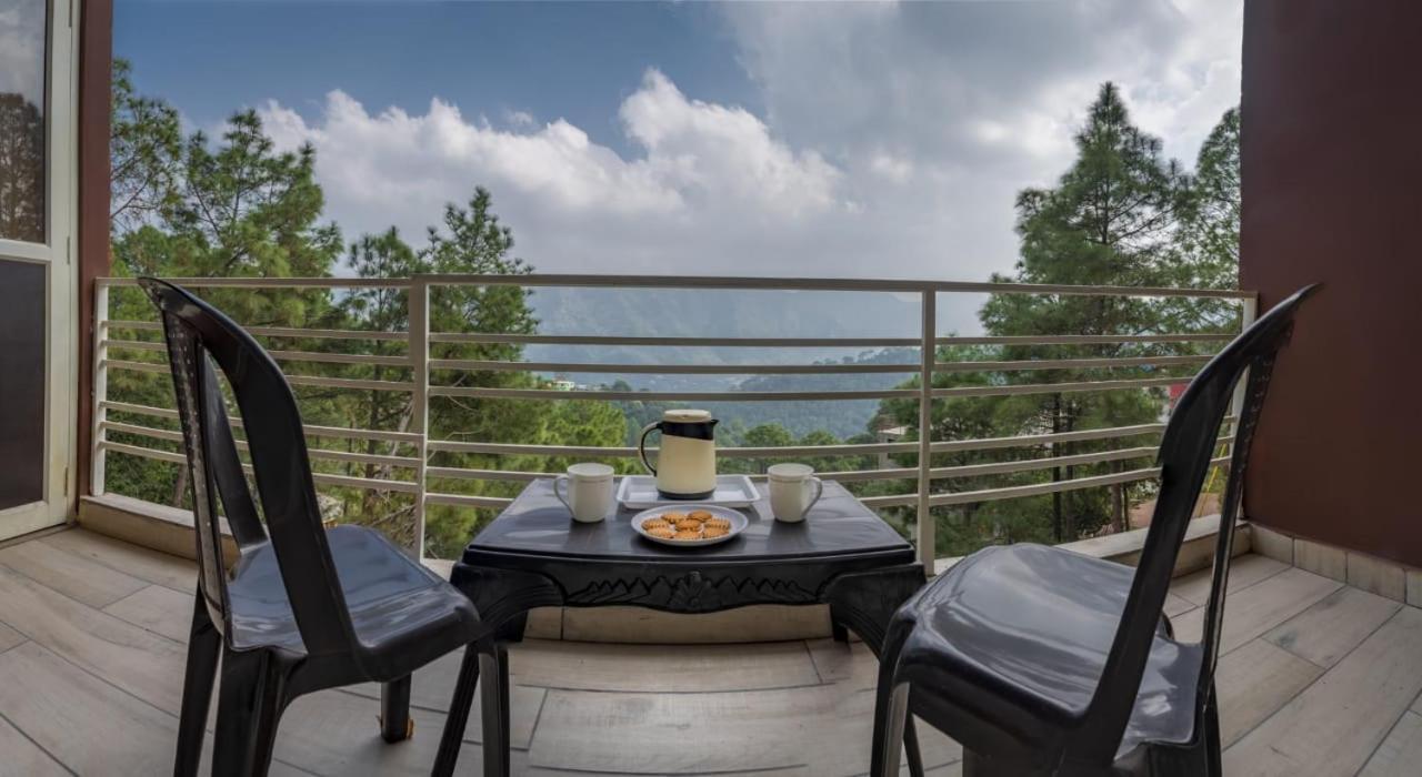 Host Jatin Kasauli Crest 7O1827O7O3 Apartment Exterior photo