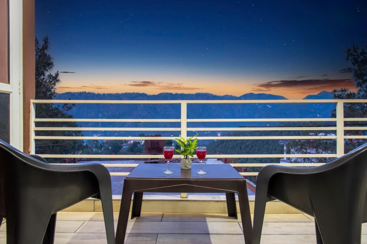 Host Jatin Kasauli Crest 7O1827O7O3 Apartment Exterior photo